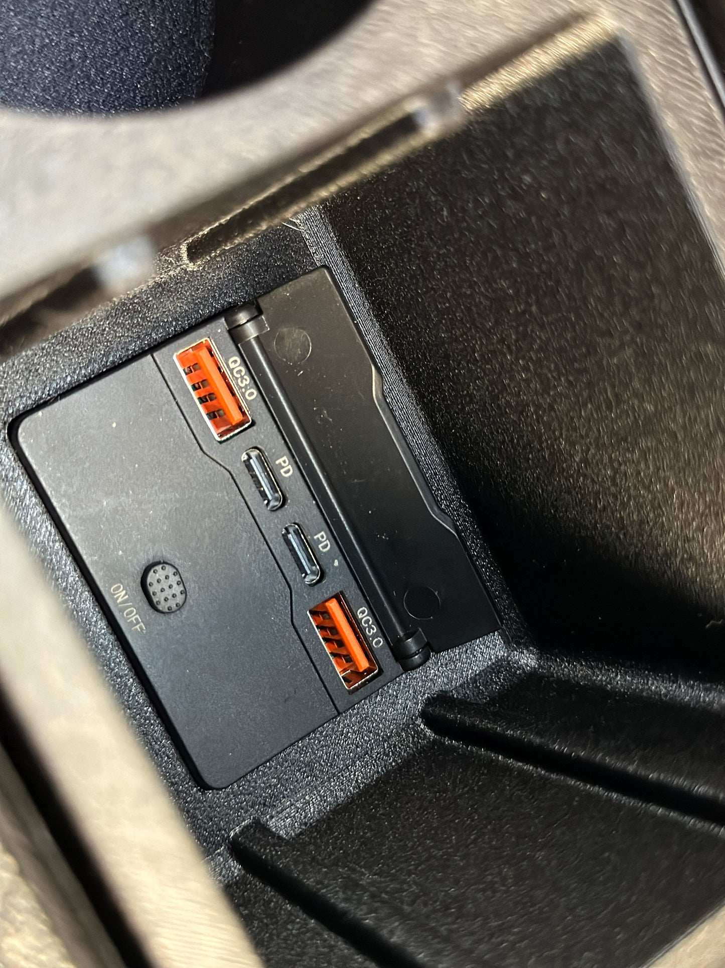 Holden HZ-WB and Consol Insert - GTS logo USB Charger insert