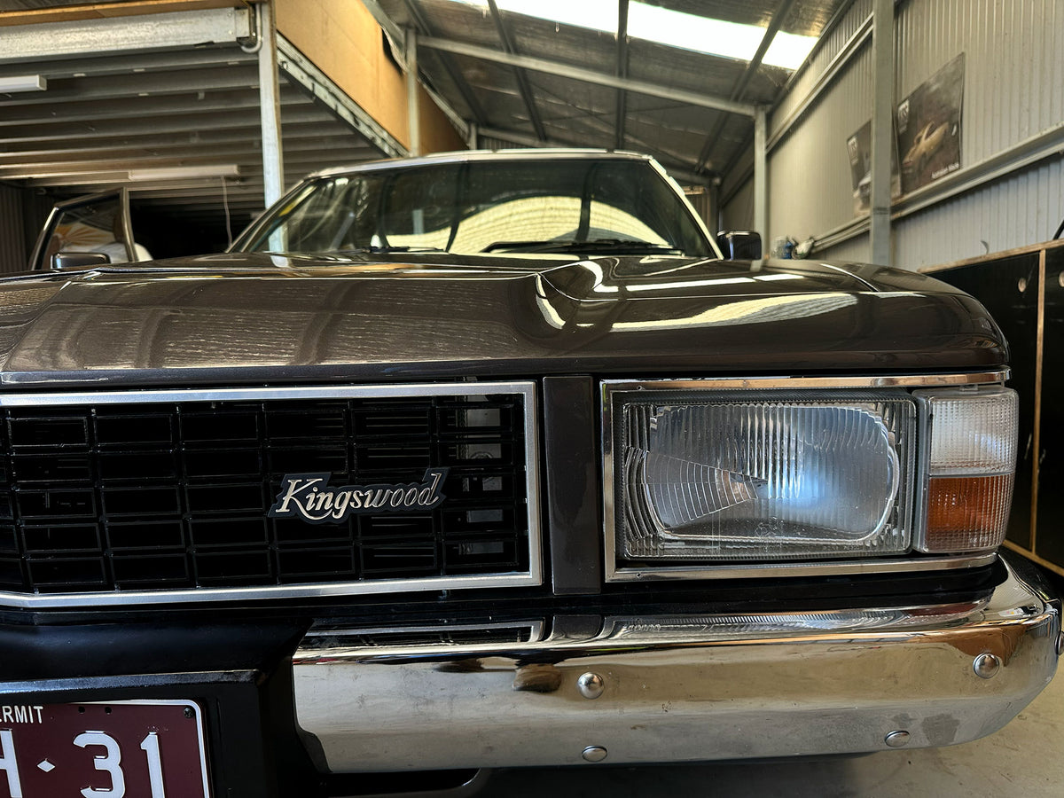 Holden WB Kingswood Ute Metal GRILLE emblem